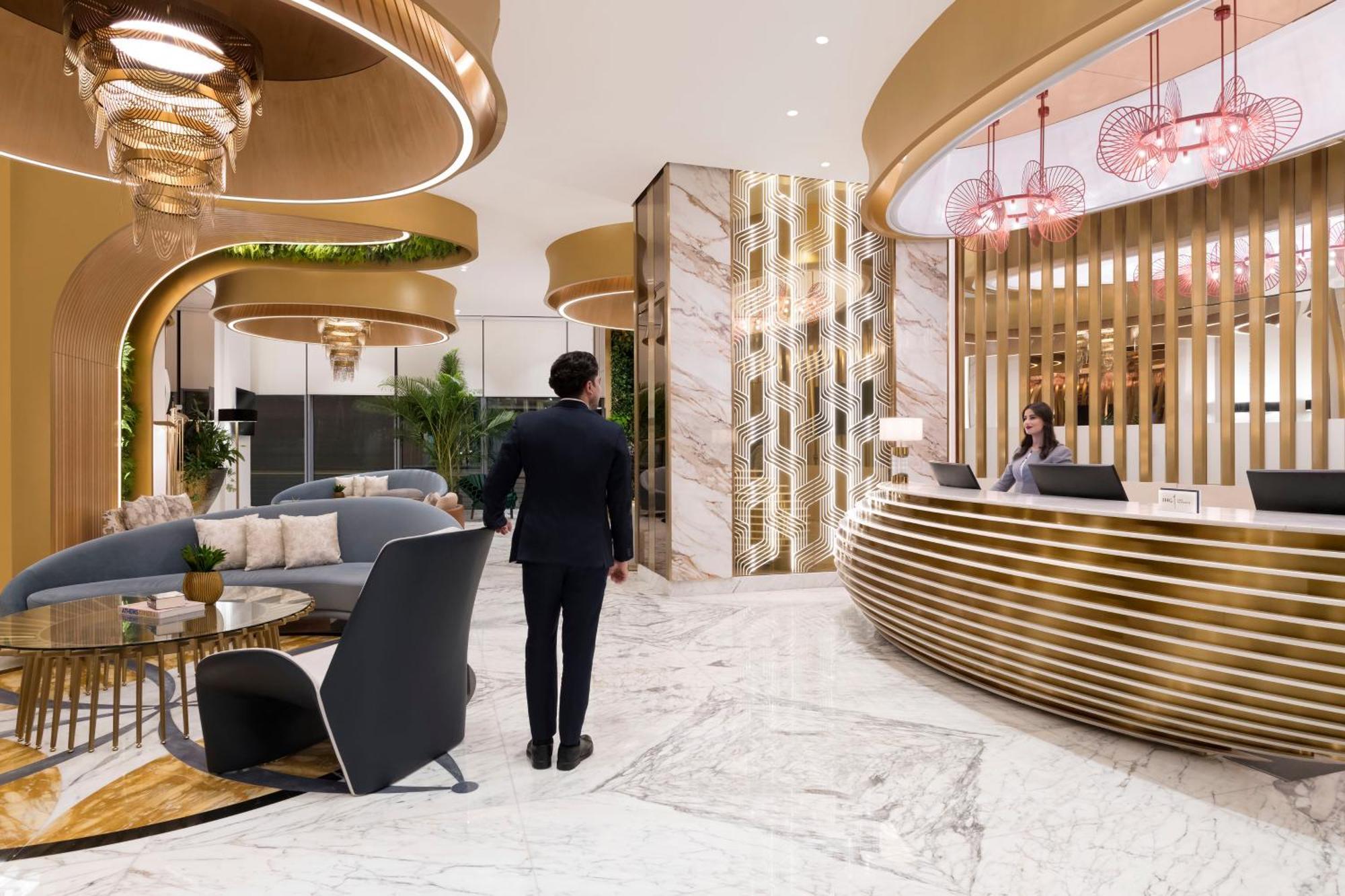 Velero Hotel Doha Lusail 外观 照片 The lobby of the hotel