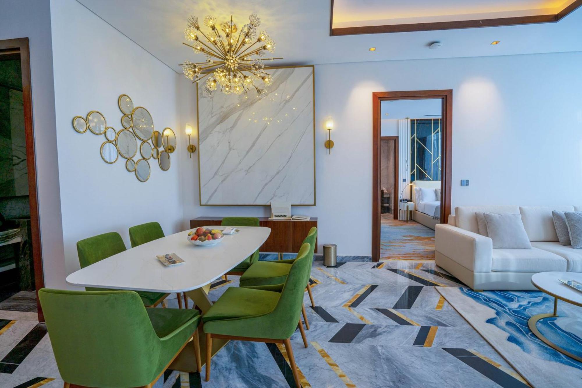 Velero Hotel Doha Lusail 外观 照片 A dining room
