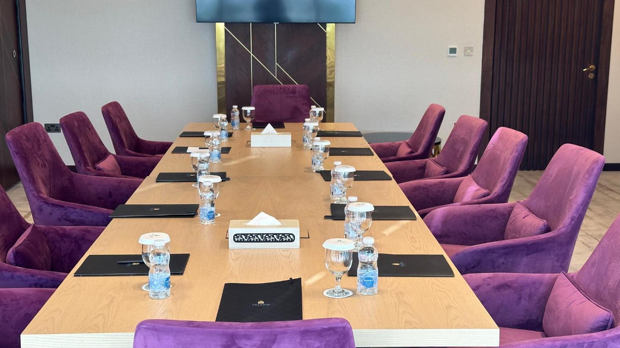 Velero Hotel Doha Lusail 外观 照片 The boardroom of the National Bank of Oman