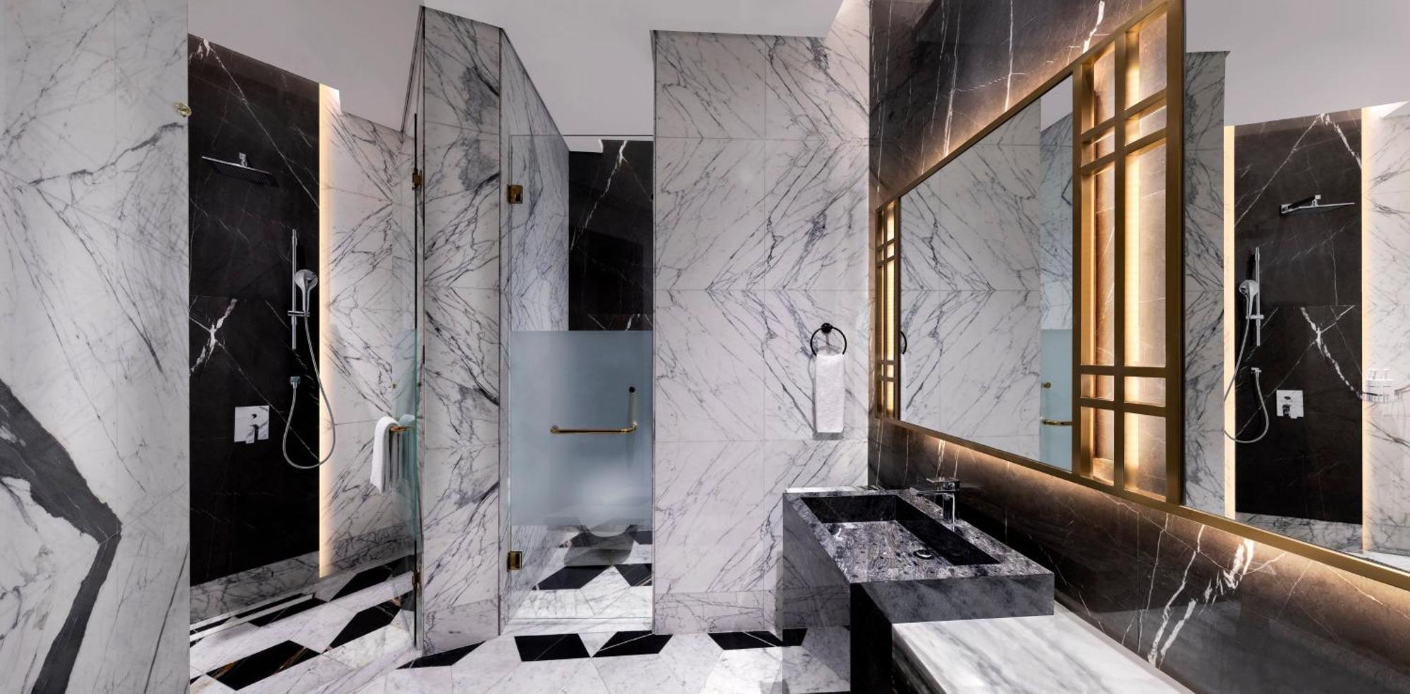 Velero Hotel Doha Lusail 外观 照片 Bathroom